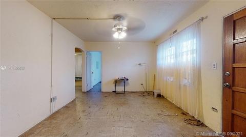 651 E 11th Pl, Hialeah, FL 33010 photo 3