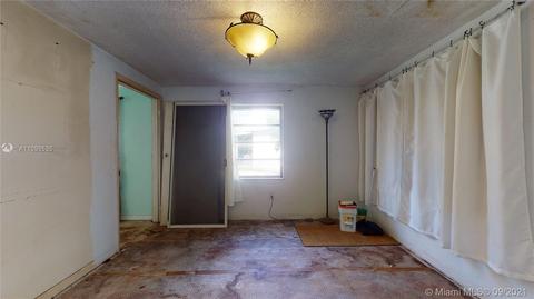 651 E 11th Pl, Hialeah, FL 33010 photo 8