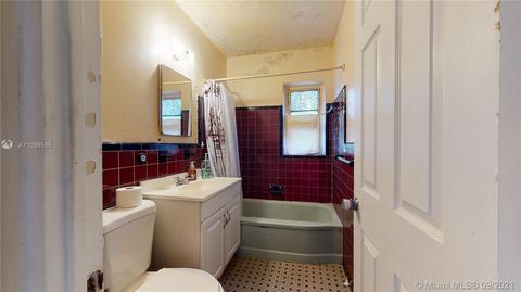 651 E 11th Pl, Hialeah, FL 33010 photo 15