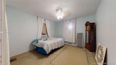 651 E 11th Pl, Hialeah, FL 33010 photo 11