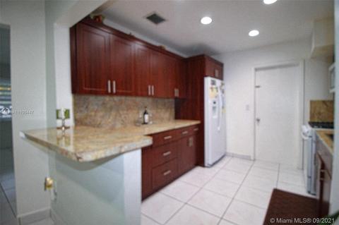 1087 W 69th Pl, Hialeah, FL 33014 photo 16
