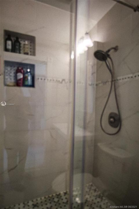 1087 W 69th Pl, Hialeah, FL 33014 photo 21