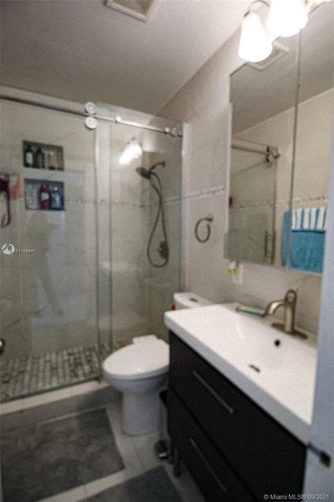 1087 W 69th Pl, Hialeah, FL 33014 photo 20