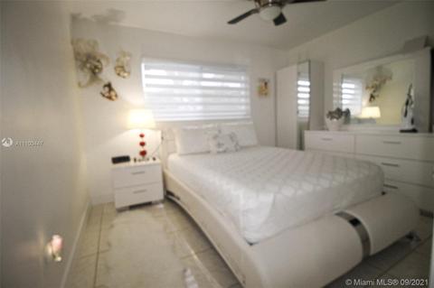 1087 W 69th Pl, Hialeah, FL 33014 photo 23