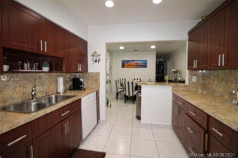 1087 W 69th Pl, Hialeah, FL 33014 photo 18