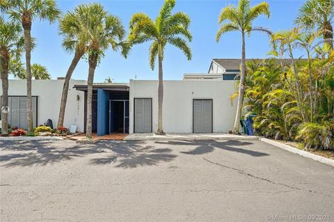 16409 Bridge End Rd, Miami Lakes, FL 33014 photo 1