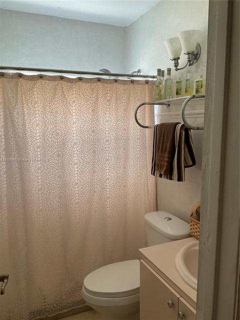 524 E 30th St, Hialeah, FL 33013 photo 37