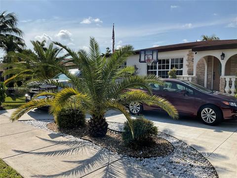 524 E 30th St, Hialeah, FL 33013 photo 4