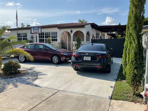 524 E 30th St, Hialeah, FL 33013 photo 3