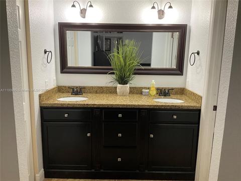 524 E 30th St, Hialeah, FL 33013 photo 21