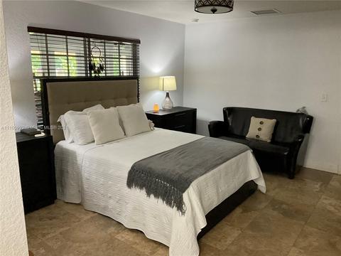 524 E 30th St, Hialeah, FL 33013 photo 22