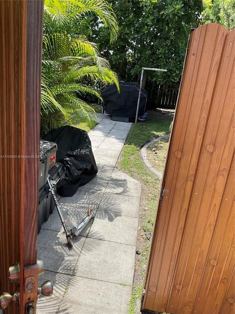 524 E 30th St, Hialeah, FL 33013 photo 55