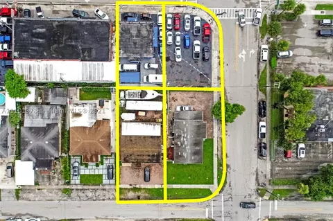 4264 E 8th Ct, Hialeah, FL 33013 photo 1