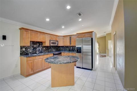 7510 W 32nd Ln, Hialeah, FL 33018 photo 10
