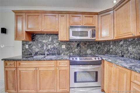 7510 W 32nd Ln, Hialeah, FL 33018 photo 11