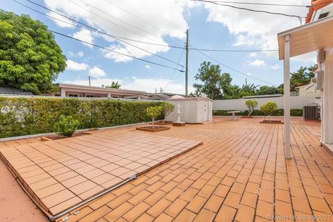 3425 E 1st Ct, Hialeah, FL 33013 photo 15