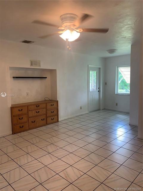 314 E 52nd St, Hialeah, FL 33013 photo 23