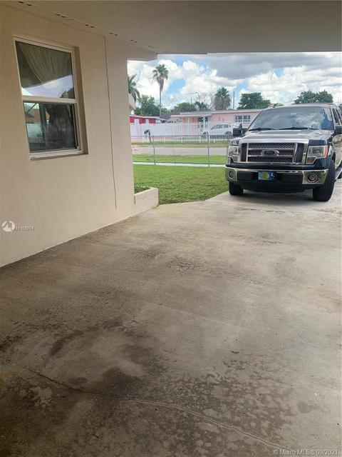 314 E 52nd St, Hialeah, FL 33013 photo 43