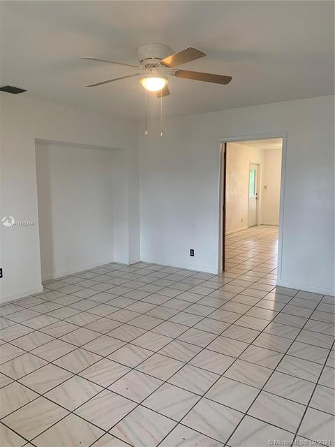 314 E 52nd St, Hialeah, FL 33013 photo 12