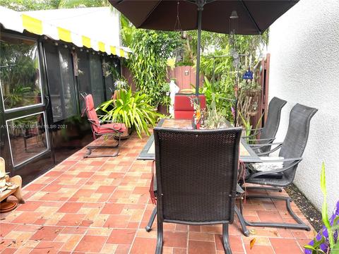 16511 Fox Den Ct, Miami Lakes, FL 33014 photo 14