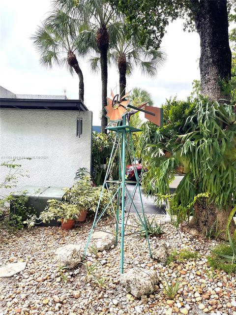 16511 Fox Den Ct, Miami Lakes, FL 33014 photo 32