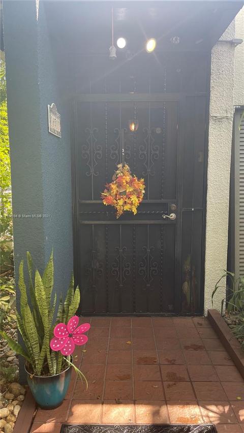 16511 Fox Den Ct, Miami Lakes, FL 33014 photo 23