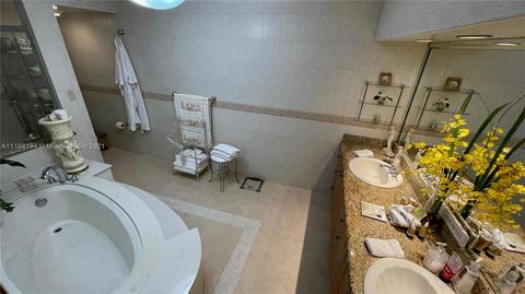 16511 Fox Den Ct, Miami Lakes, FL 33014 photo 8