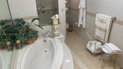 16511 Fox Den Ct, Miami Lakes, FL 33014 photo 12