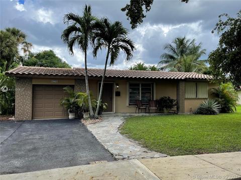 6776 Orchid Dr, Miami Lakes, FL 33014 photo 1
