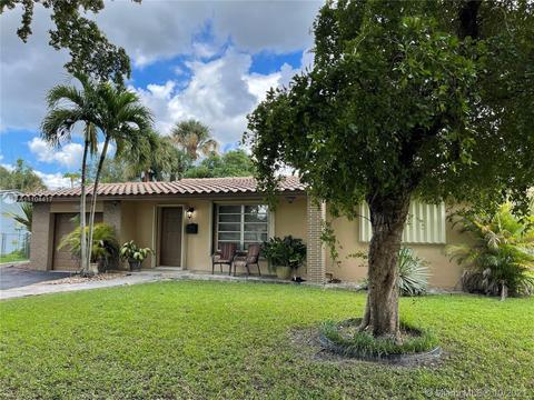 6776 Orchid Dr, Miami Lakes, FL 33014 photo 2