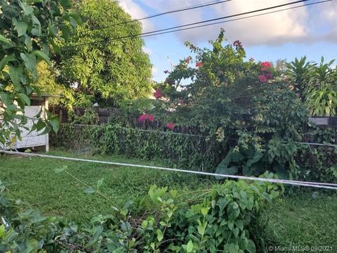 630 NE 3rd Pl, Hialeah, FL 33010 photo 4