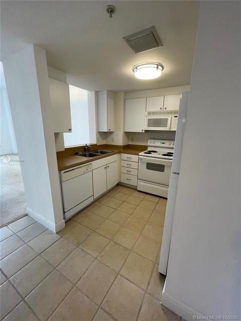 1250 S Miami Ave #2410, Miami, FL 33130 photo 13
