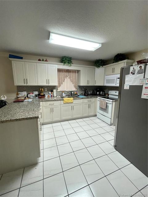639 E 34th St, Hialeah, FL 33013 photo 3