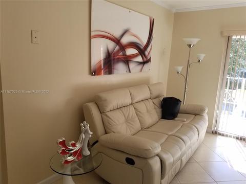601 E 1st Ave #203, Hialeah, FL 33010 photo 2