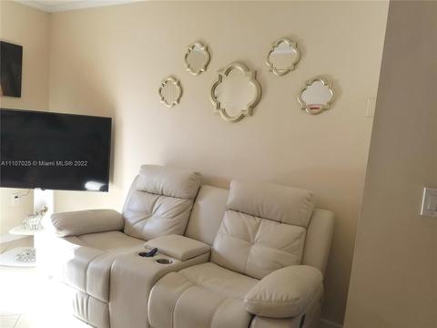 601 E 1st Ave #203, Hialeah, FL 33010 photo 3