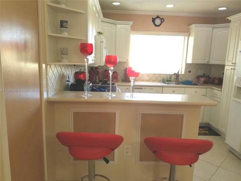 601 E 1st Ave #203, Hialeah, FL 33010 photo 6