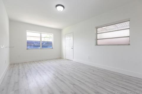 671 E 11th Pl, Hialeah, FL 33010 photo 12