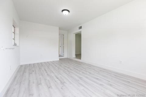671 E 11th Pl, Hialeah, FL 33010 photo 13