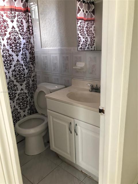 571 E 46th St, Hialeah, FL 33013 photo 17