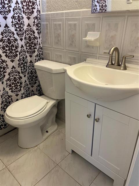 571 E 46th St, Hialeah, FL 33013 photo 14