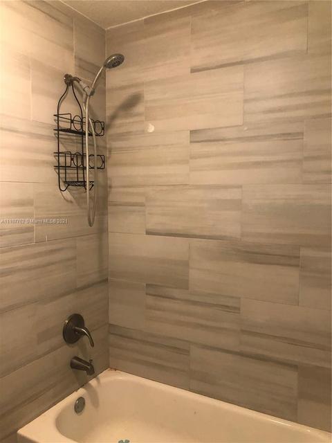 571 E 46th St, Hialeah, FL 33013 photo 10