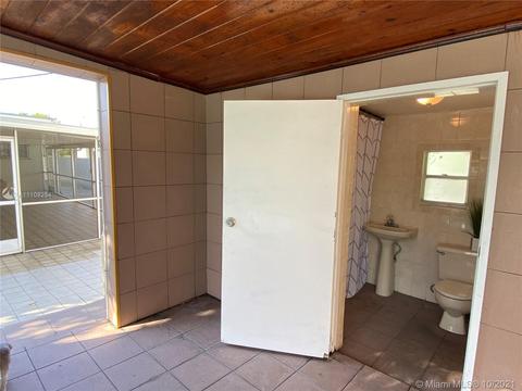 317 E 43rd St, Hialeah, FL 33013 photo 35