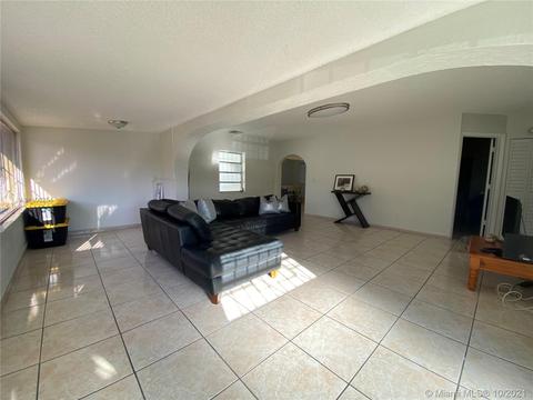 317 E 43rd St, Hialeah, FL 33013 photo 7