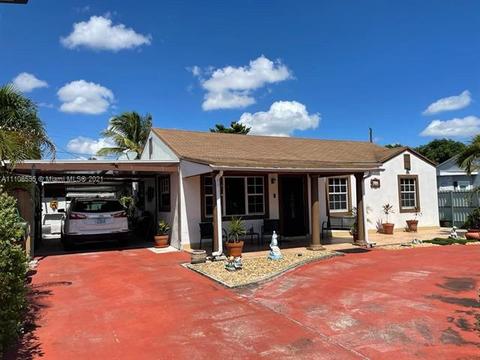 781 SE 3rd Pl, Hialeah, FL 33010 photo 2