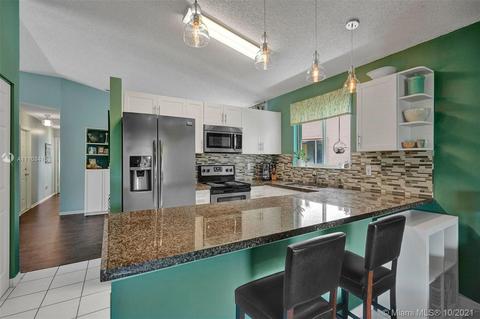 111 Danielle Ct, Weston, FL 33326 photo 17