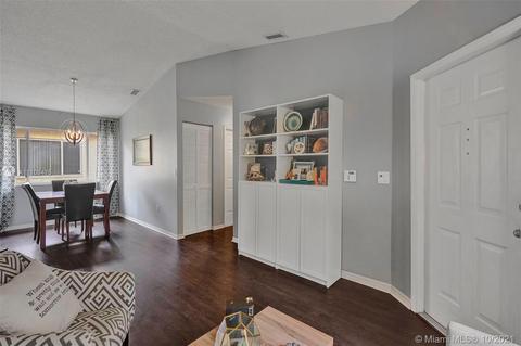 111 Danielle Ct, Weston, FL 33326 photo 6