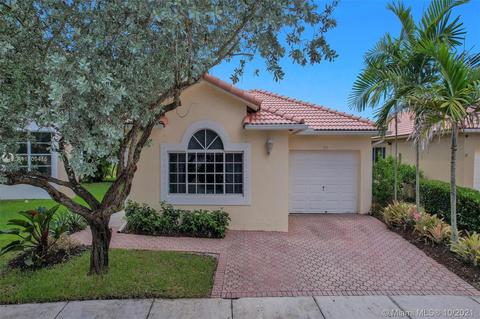 111 Danielle Ct, Weston, FL 33326 photo 1