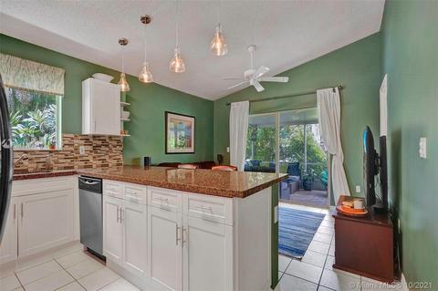 111 Danielle Ct, Weston, FL 33326 photo 12