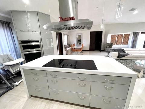 18467 NW 52 Path, Miami Gardens, FL 33055 photo 8