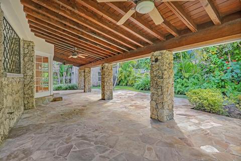 1318 S Greenway Dr, Coral Gables, FL 33134 photo 23
